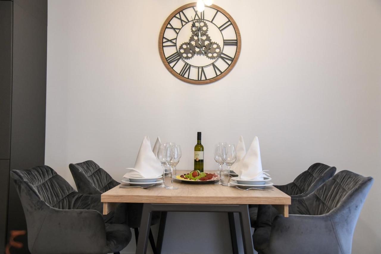 Luxury Apartment Knezovic Sinj Buitenkant foto