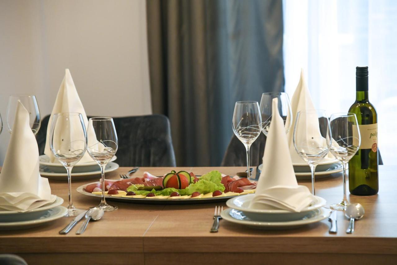 Luxury Apartment Knezovic Sinj Buitenkant foto