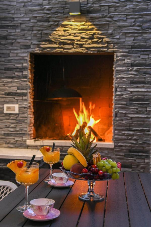 Luxury Apartment Knezovic Sinj Buitenkant foto